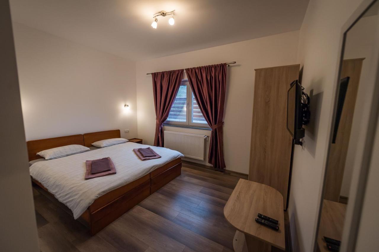 Pensiunea Giulia Home Dezmir Exterior foto