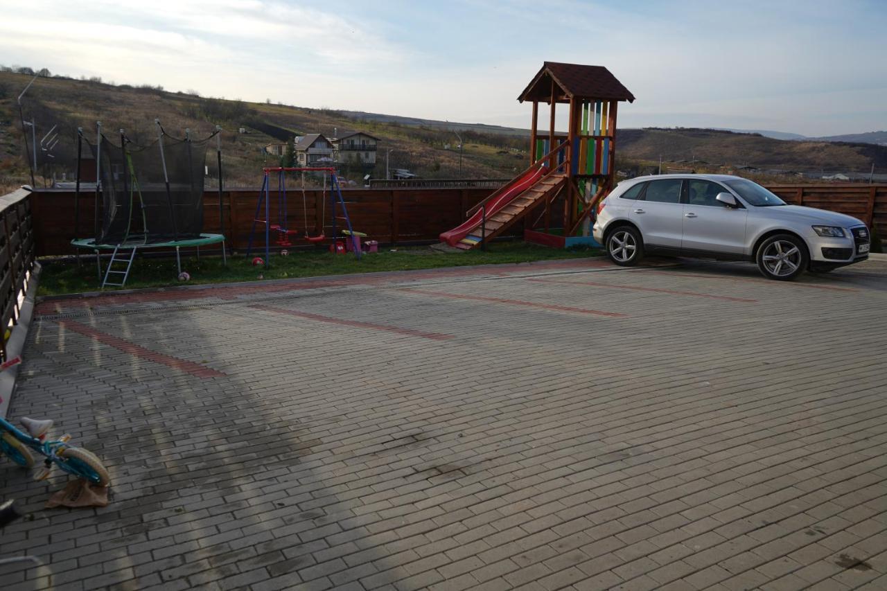 Pensiunea Giulia Home Dezmir Exterior foto