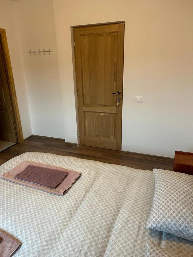 Pensiunea Giulia Home Dezmir Exterior foto